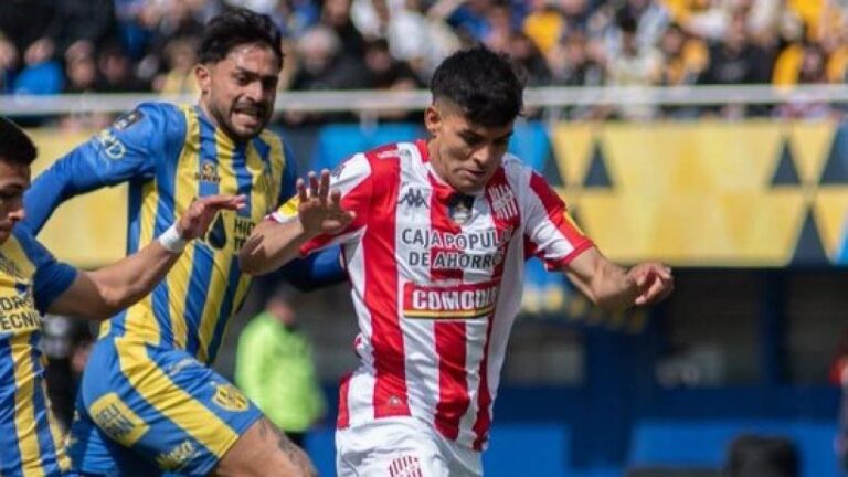 Jugadores de San Martín y Atlanta durante el partido