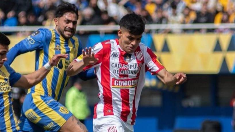 Jugadores de San Martín y Atlanta durante el partido